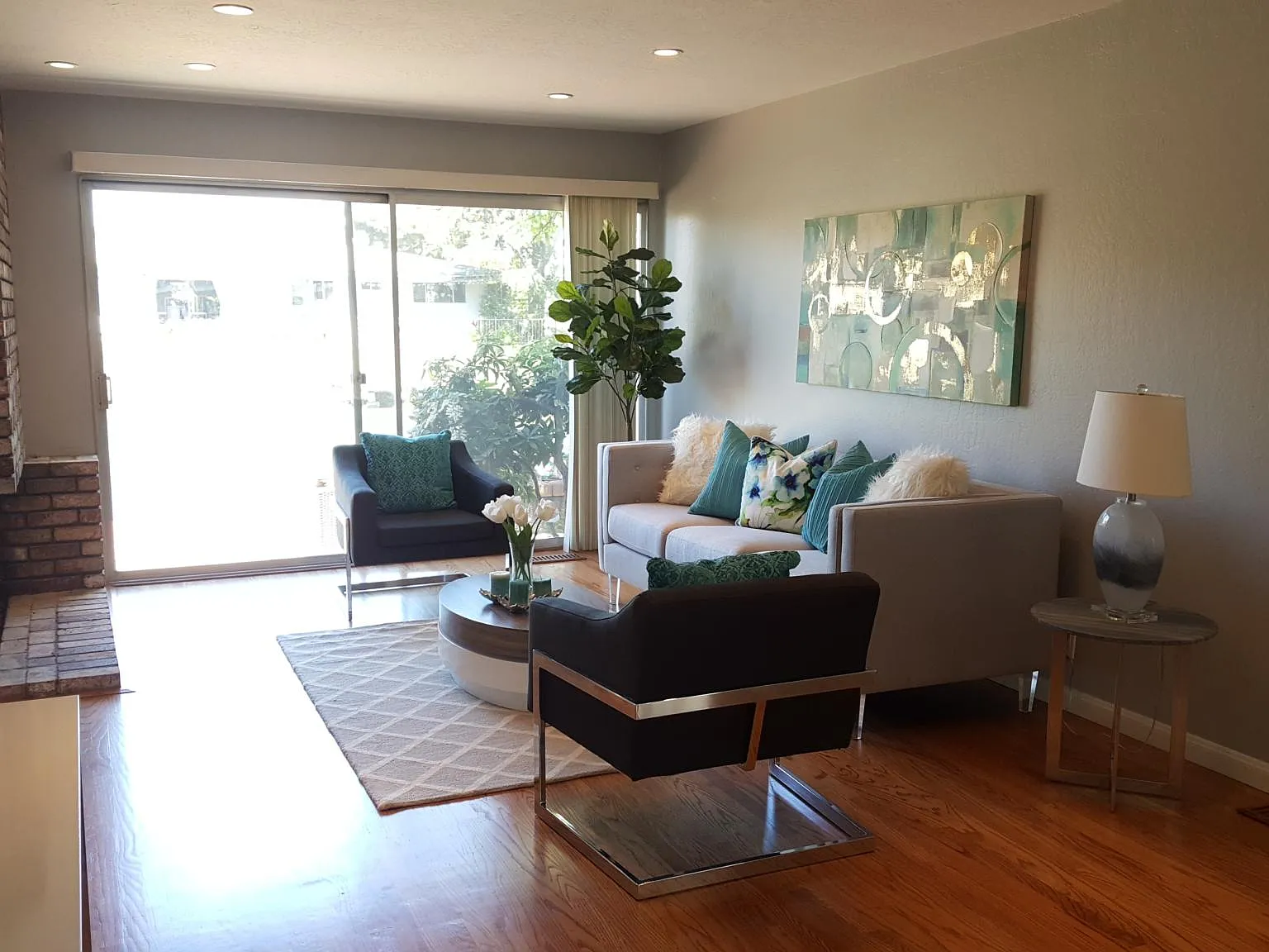 2 bed, 1307 sqft, $3,950 — Photo 4