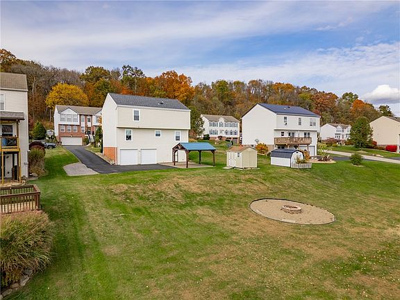 3rd image of 844 Hawk Valley Dr