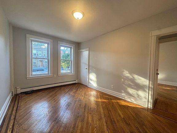 5th image of 30-29 48th St #1