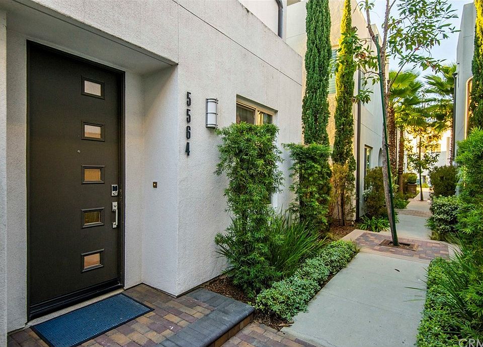1st image of 5564 Palm Dr