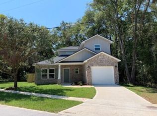 224 Four Mile Rd, Freeport, FL 32439