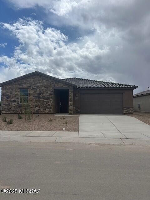 1st image of 10561 W Beaman Ln