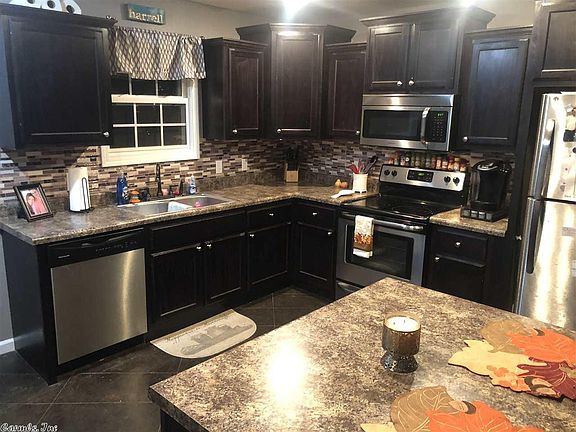 4th image of 604 Elizabeth Dr