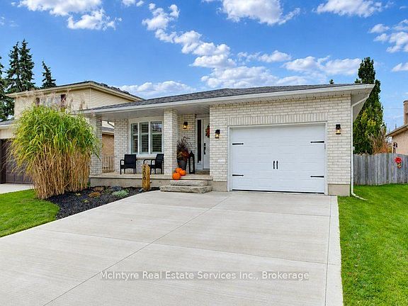 2nd image of 206 Tagge Cres