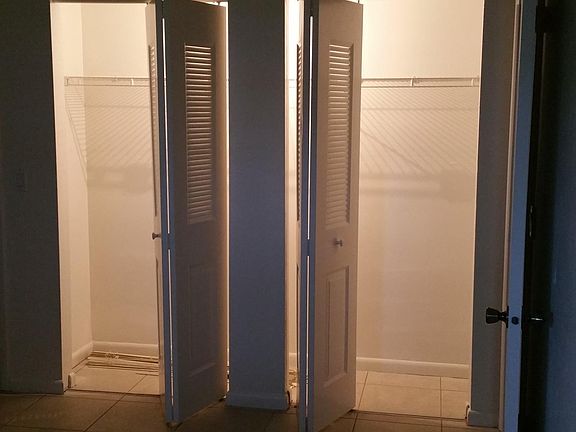 4th image of 717 S Us Highway 1 APT 405