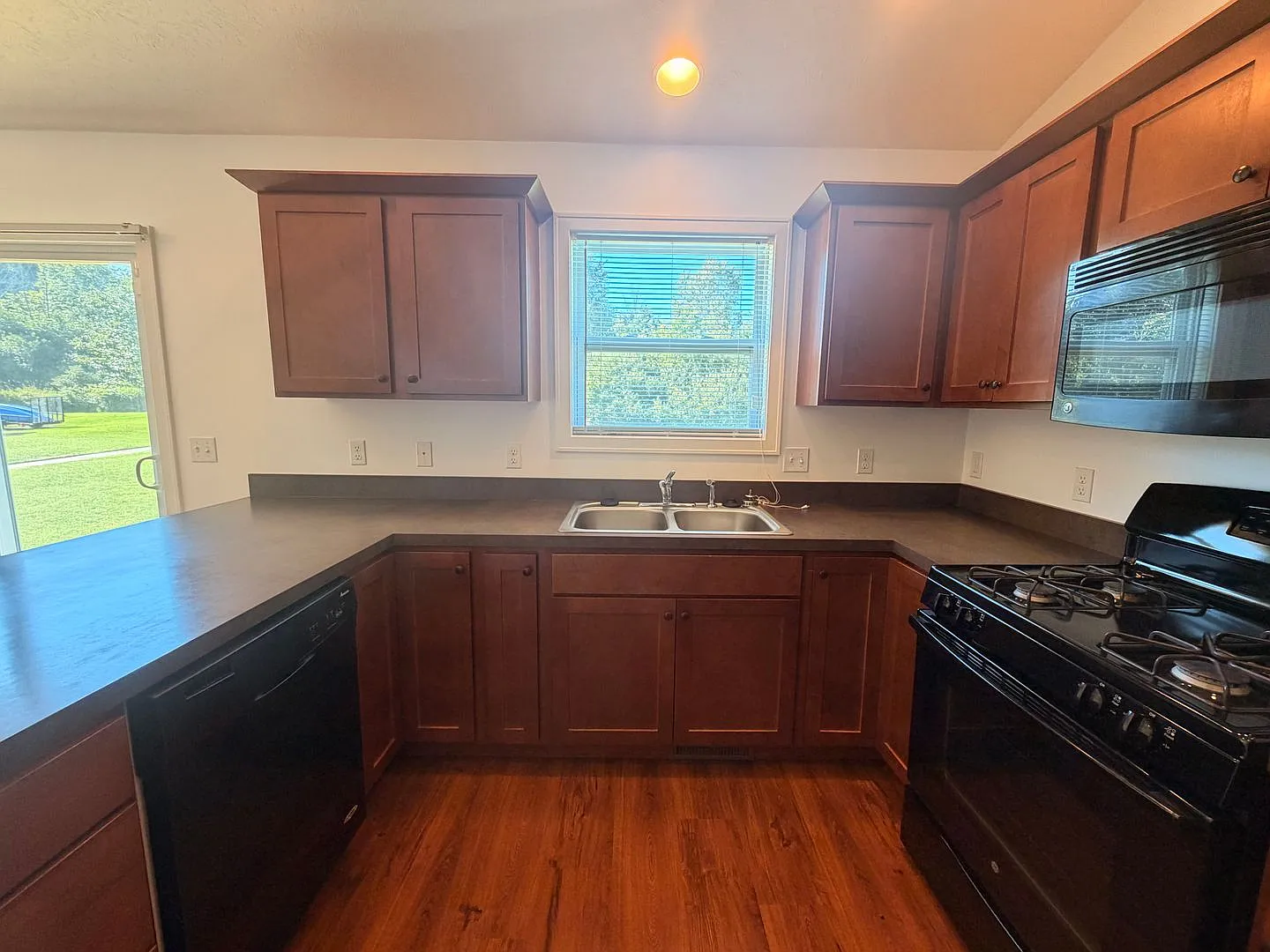 Multi level 4 Bedroom home in Kentwood — Photo 3