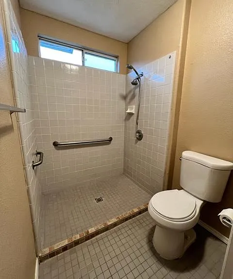 1467 Acorn Ct — Photo 9