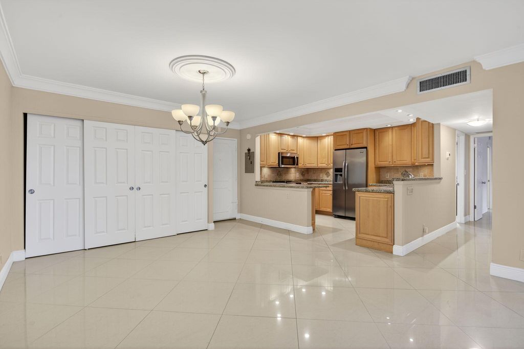 405 N Ocean Boulevard #208, photo 3