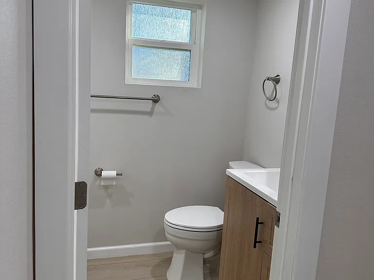 2902 Bonnie Doon Ave — Photo 6
