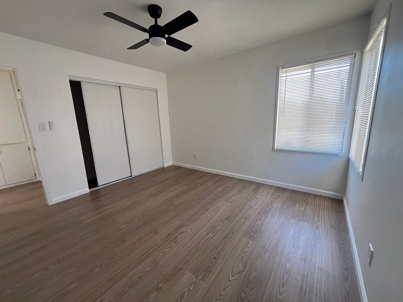 2 bed, 950 sqft, $2,500 — Photo 3