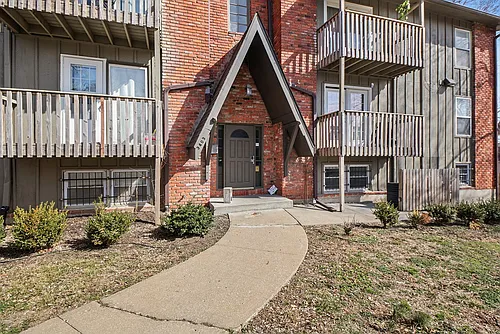 3403-3405 Campbell St Photo 1