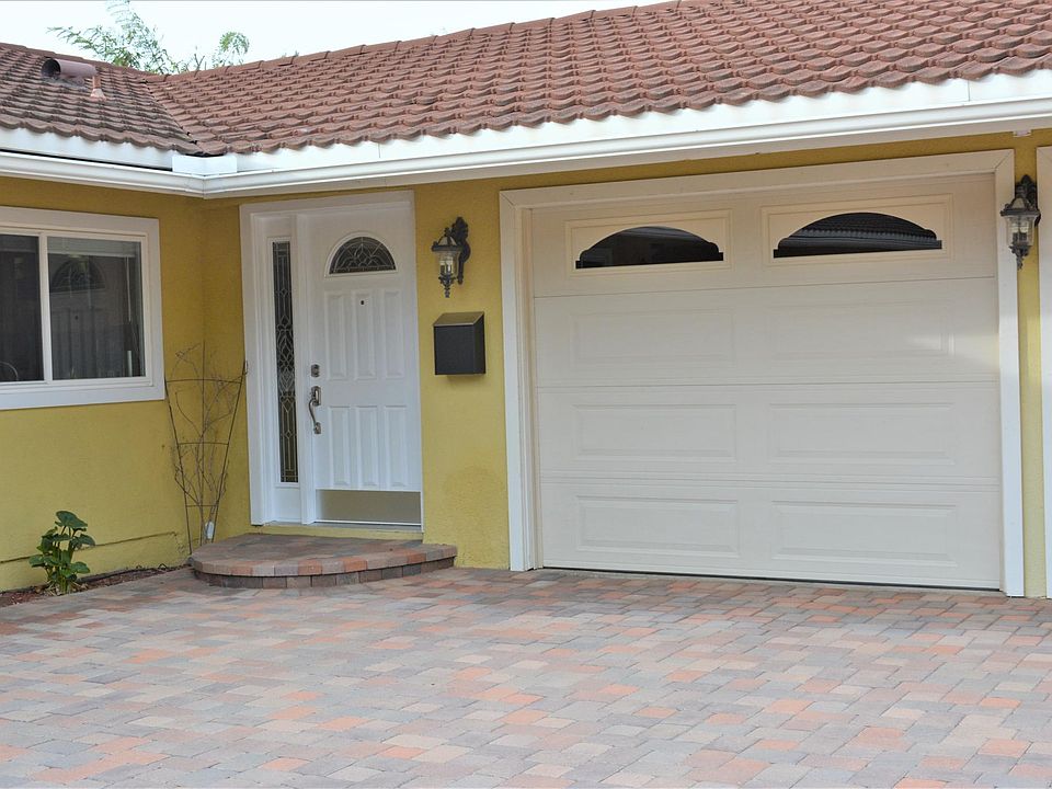 1st image of 882 Valley Vista Dr