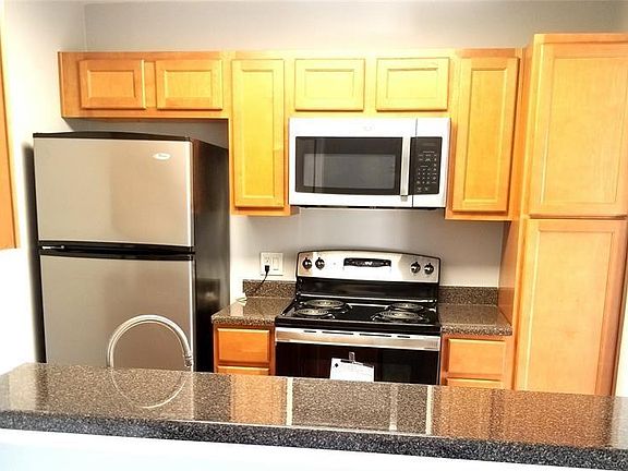 4th image of 3045 Walnut Bend Ln APT 28