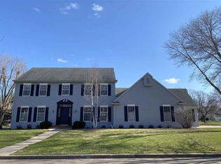 1129 E Overland Rd, Appleton, WI 54911