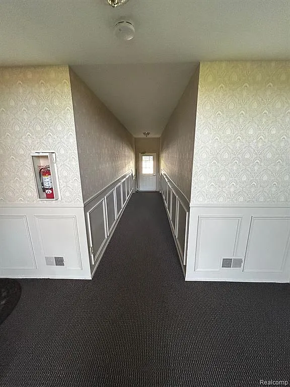 2 bed, 2.0 bath, 909 sqft, $1,400 — Photo 4