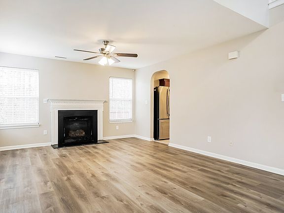 4th image of 230 Appsmill Pl