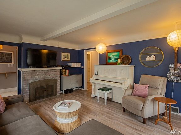 3rd image of 1527 Elizabeth Ave