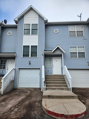 47 Vale Cir Photo 1