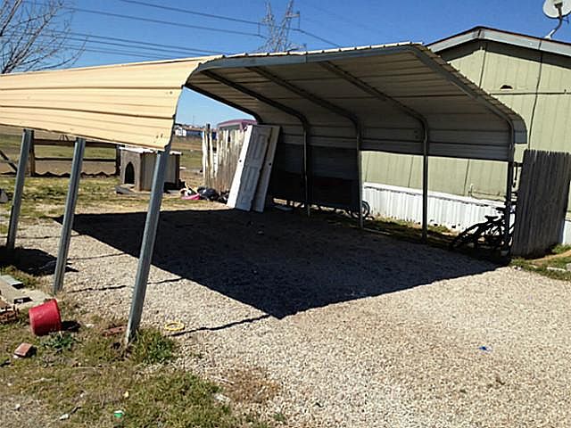 2nd image of 5821 Black Springs Ln