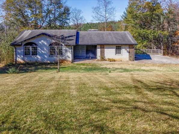 1929 White Oak Rd, Boones Mill, VA 24065