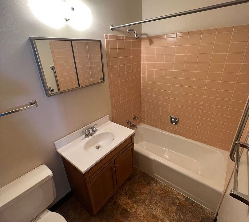 Slifer Street Apartments 120 W Slifer St Portage WI Zillow