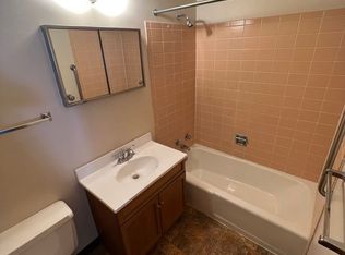 120 W Slifer St #14557216, Portage, WI 53901