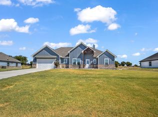 1017 Don Eve Ct, Azle, TX 76020