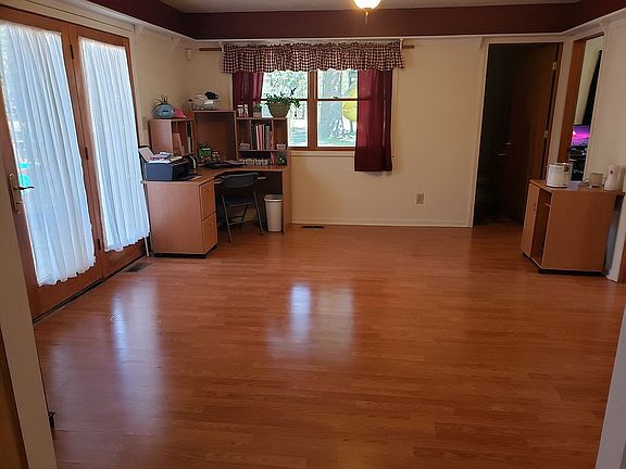 4th image of 233 Plainview Dr