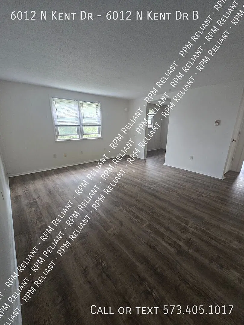 2 bed, 1.0 bath, $700 — Photo 2