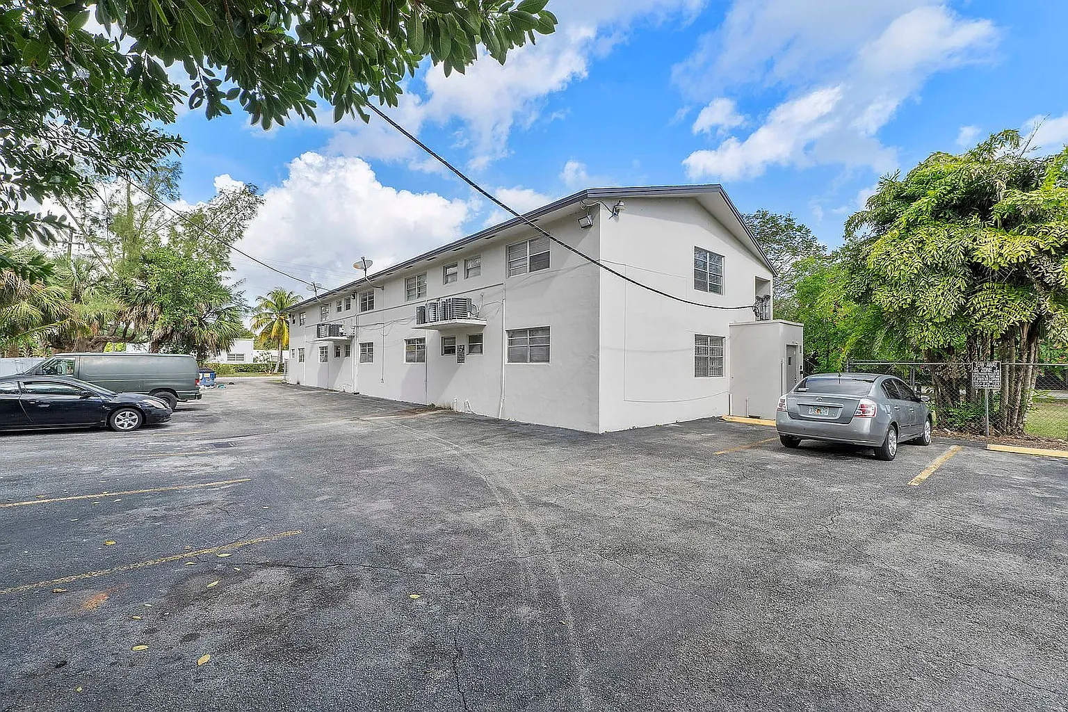 14950 N Miami Ave — Photo 4