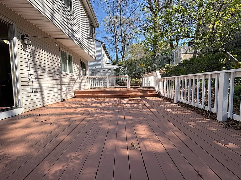 118 Montclair Ave — Photo 22