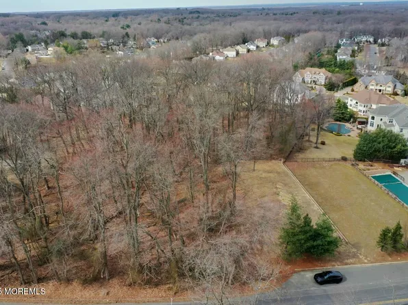 40 Crine Road, Marlboro, NJ 07746