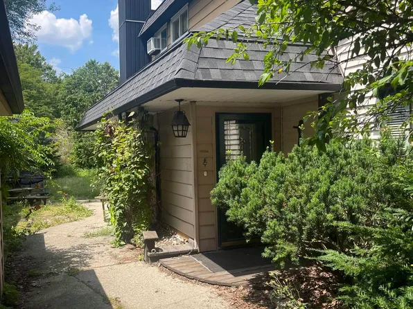 37315 Hancock St, Clinton Township, MI 48036