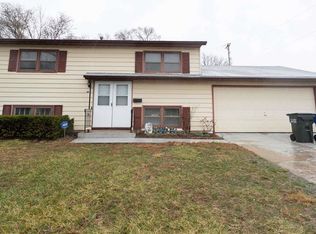 2114 Maple Ln, Lawrence, KS 66046