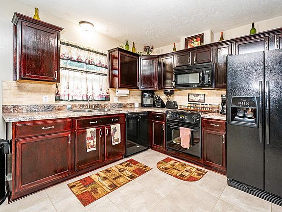 3rd image of 136 Lamont Cir Lot 20