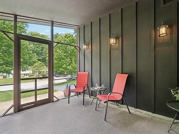 3rd image of 11 Parkhurst Drive