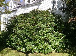 67 School St, Mayfield, NY 12117