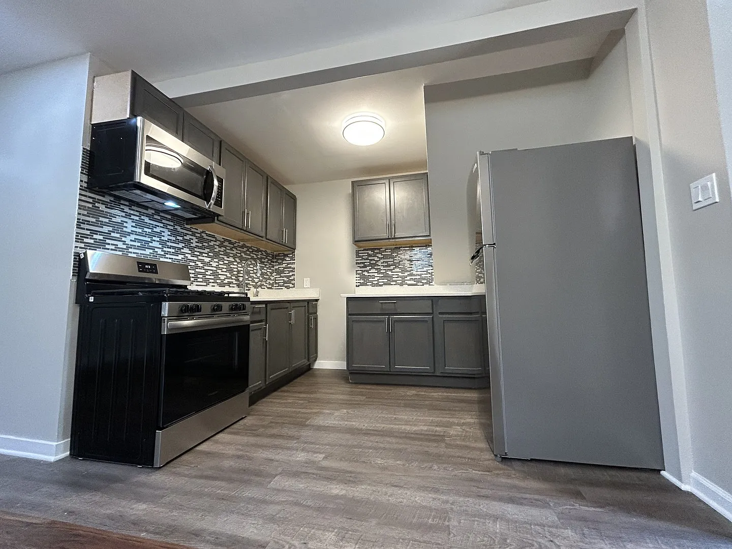 2 bed, 850 sqft, $1,875 — Photo 4