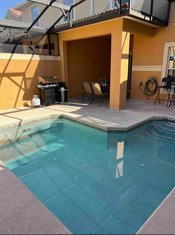 4 bed, 3.0 bath, 1902 sqft, $2,800 — Photo 2