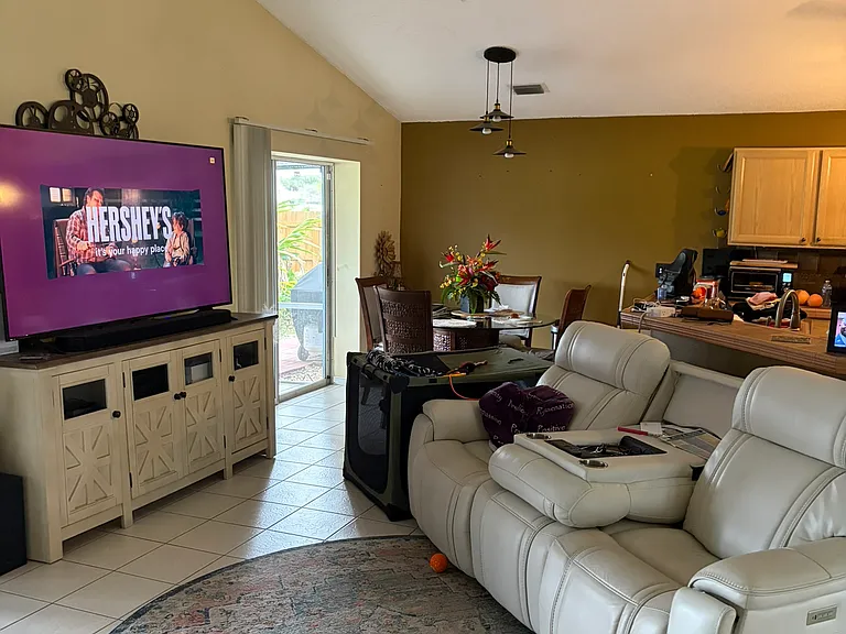 1825 SW Import Dr — Photo 4