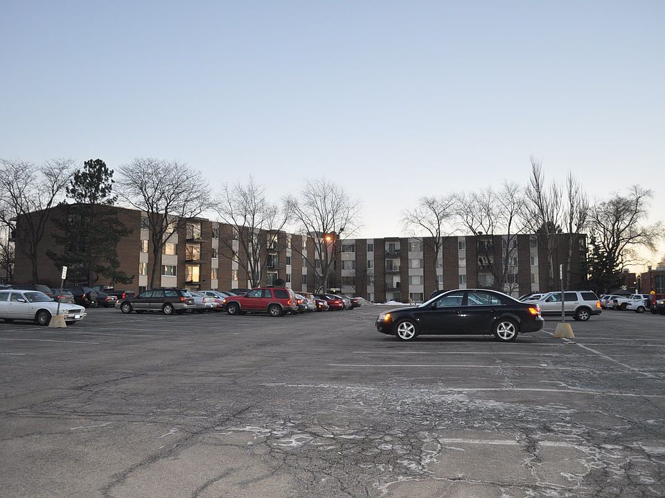 1st image of 140 W Wood St Unit 409