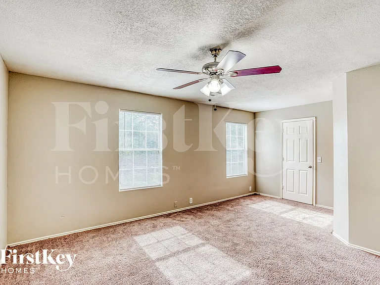 6210 Scotchwood Dr — Photo 10