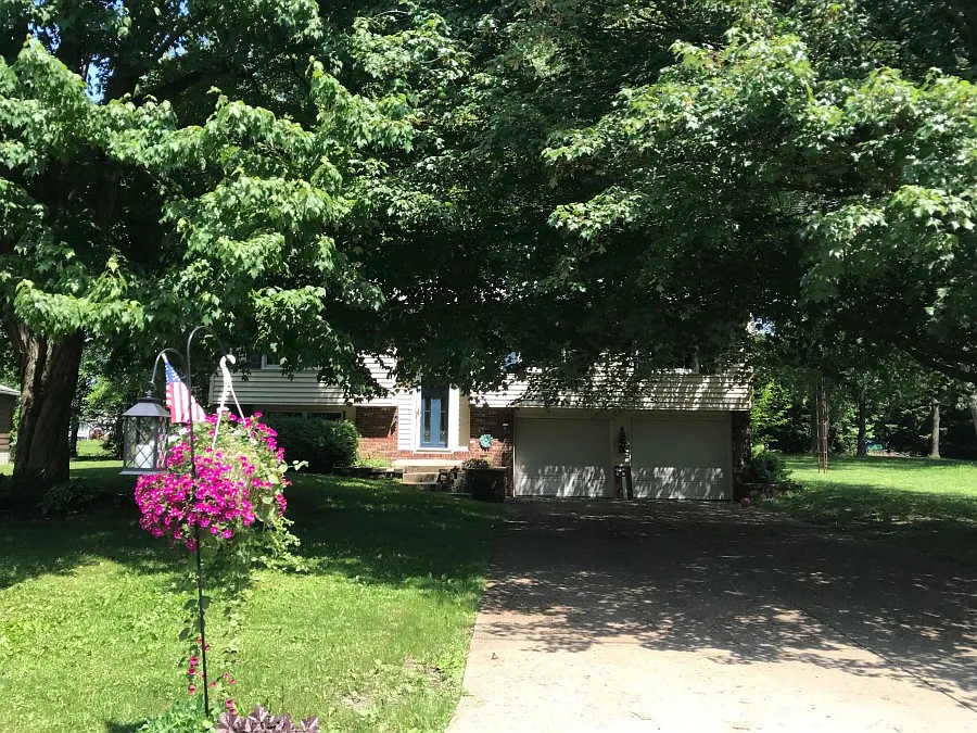 150 Wall Dr photo 1
