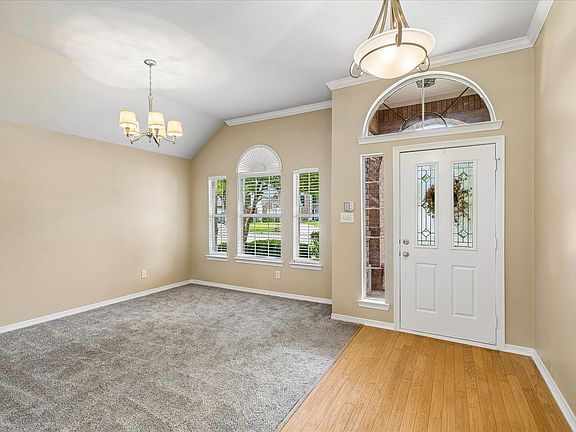 4th image of 1204 Wildflower Ln