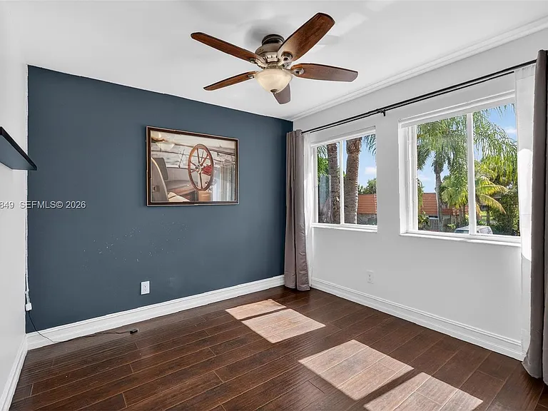 1603 W Harmony Lake Cir — Photo 43