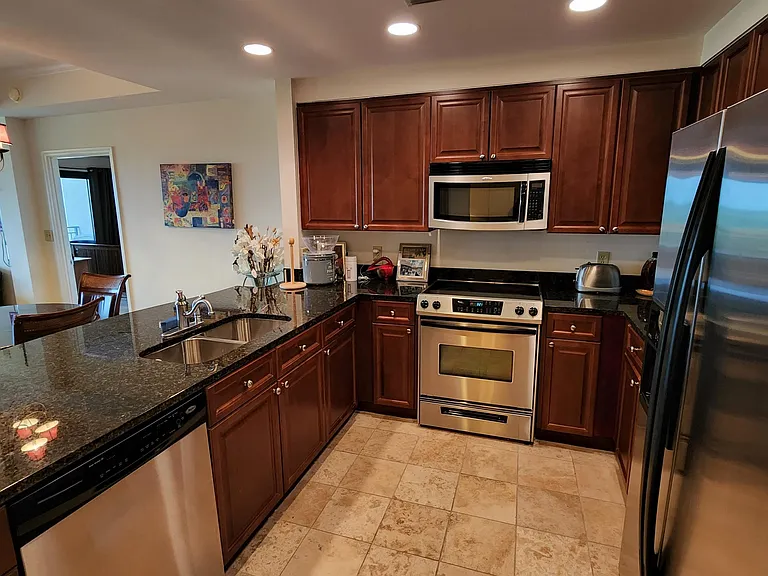 121 N Monroe St #1208 — Photo 9