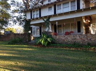 821 W McNelly Rd, Bentonville, AR 72712