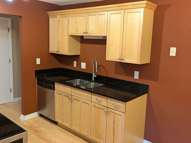 2700 W 44th St #202 — Photo 6