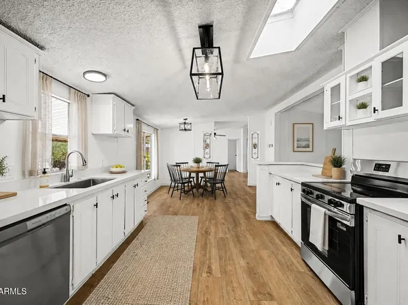 22324 W SUNSHINE Drive, Wittmann, AZ 85361