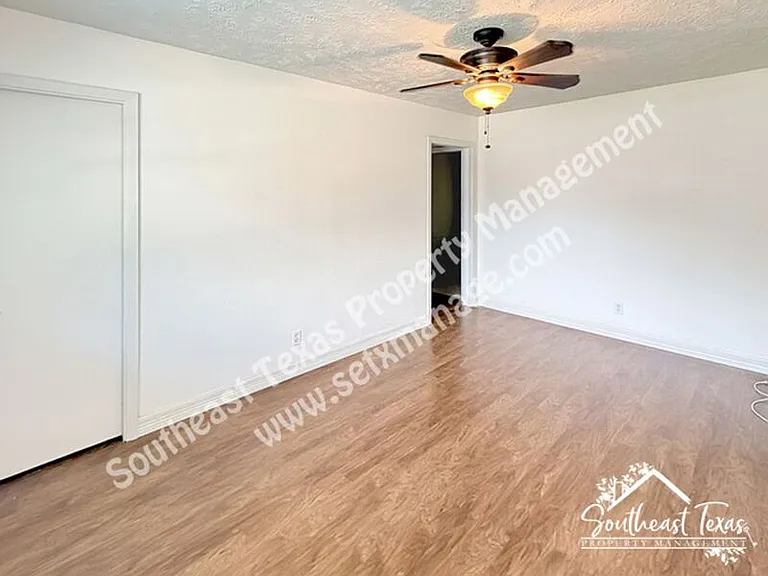 812 S 6th St — Photo 7